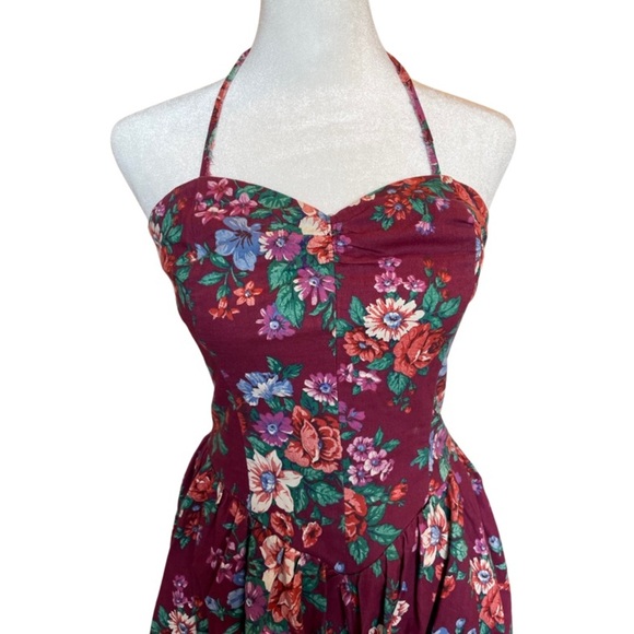 Vintage 80’s multi colored floral print halter neck dress w/sweetheart neckline - Picture 5 of 14